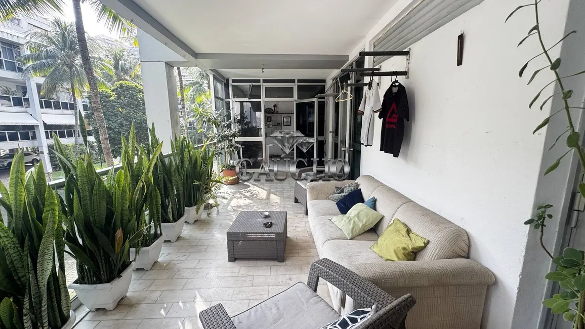 Apartamento com 4 quartos à venda, 215m2 em Barra da Tijuca, Rio De Janeiro - RJ - imagem 6 Foto 6 de Apartamento com 4 quartos à venda, 215m2 em Barra da Tijuca, Rio De Janeiro - RJ