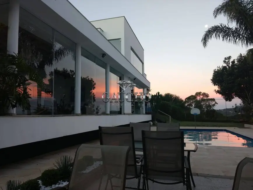 Foto 9 de Casa com 4 quartos à venda, 2200m2 em Juiz De Fora - MG