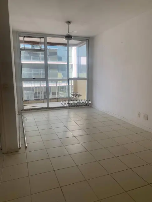 Foto 2 de Apartamento com 2 quartos para alugar, 68m2 em Rio De Janeiro - RJ