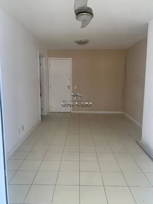 Apartamento com 2 quartos para alugar, 68m2 em Rio De Janeiro - RJ - imagem 3 Foto 3 de Apartamento com 2 quartos para alugar, 68m2 em Rio De Janeiro - RJ