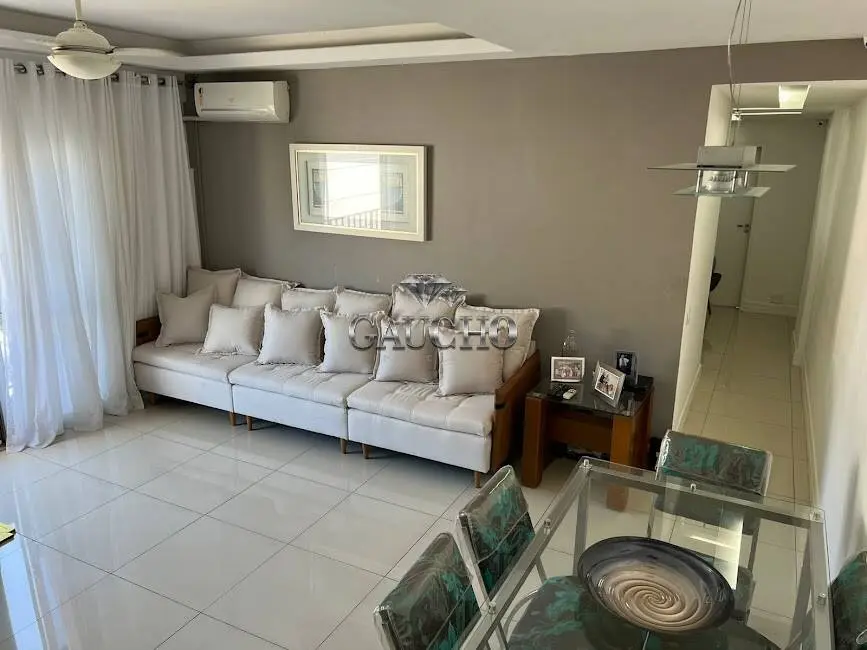 Apartamento com 3 quartos à venda, 115m2 em Tijuca, Rio De Janeiro - RJ - imagem 2 Foto 2 de Apartamento com 3 quartos à venda, 115m2 em Tijuca, Rio De Janeiro - RJ
