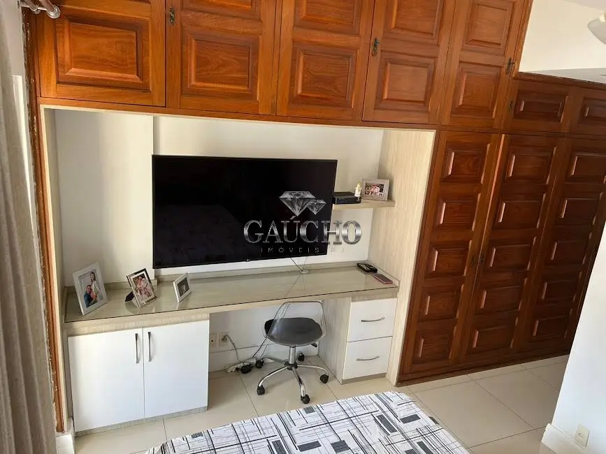 Apartamento com 3 quartos à venda, 115m2 em Tijuca, Rio De Janeiro - RJ - imagem 8 Foto 8 de Apartamento com 3 quartos à venda, 115m2 em Tijuca, Rio De Janeiro - RJ