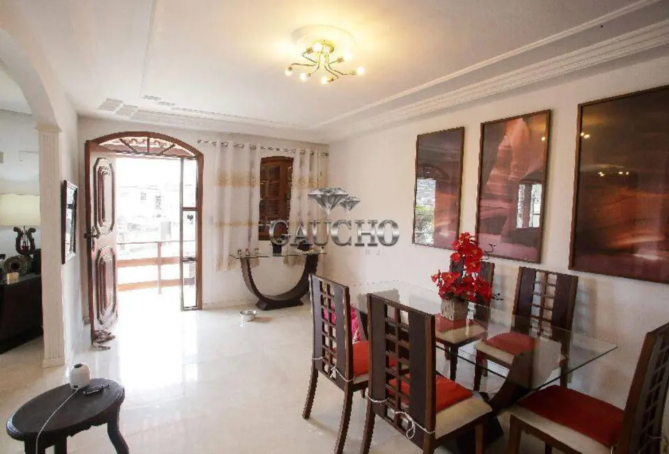 Foto 2 de Casa com 5 quartos à venda, 318m2 em Taquara, Rio De Janeiro - RJ