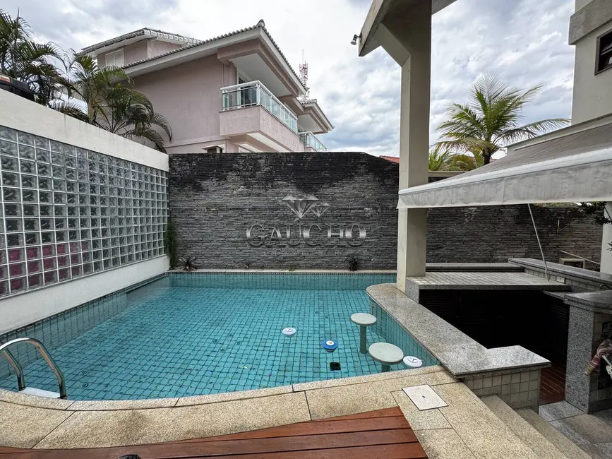 Casa com 5 quartos à venda, 431m2 em Barra da Tijuca, Rio De Janeiro - RJ - imagem 4 Foto 4 de Casa com 5 quartos à venda, 431m2 em Barra da Tijuca, Rio De Janeiro - RJ
