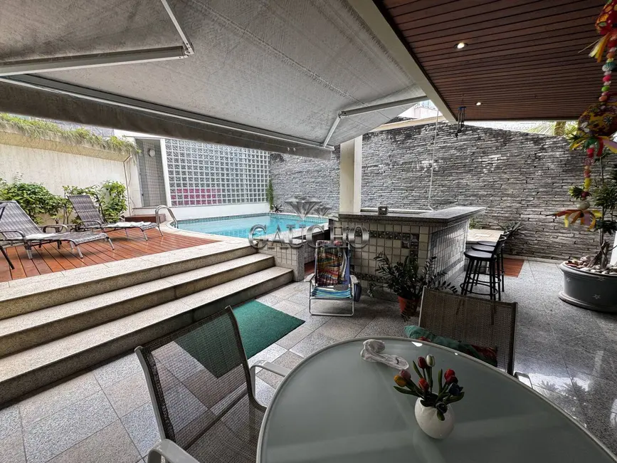 Casa com 5 quartos à venda, 431m2 em Barra da Tijuca, Rio De Janeiro - RJ - imagem 7 Foto 7 de Casa com 5 quartos à venda, 431m2 em Barra da Tijuca, Rio De Janeiro - RJ