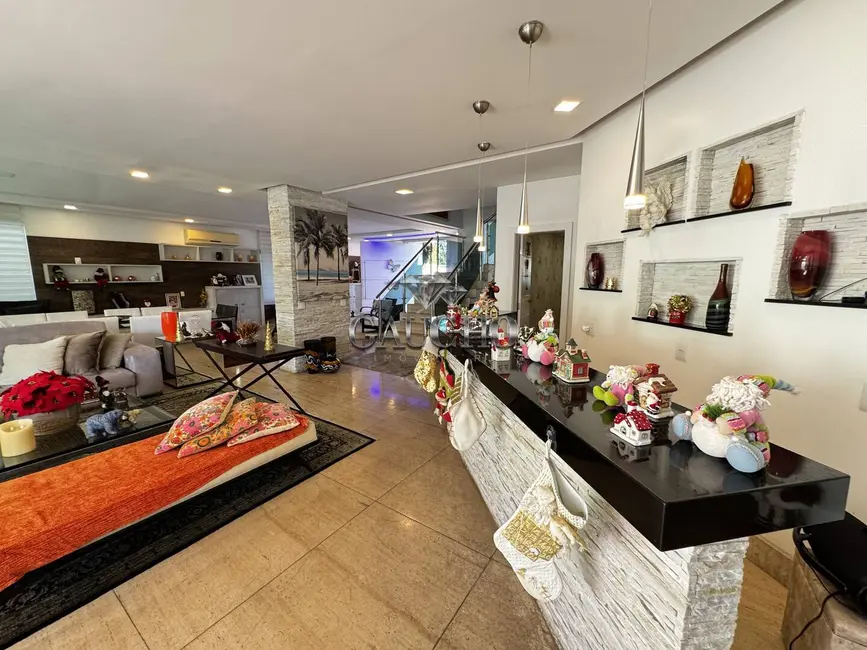 Foto 2 de Casa com 6 quartos para alugar, 830m2 em Barra da Tijuca, Rio De Janeiro - RJ