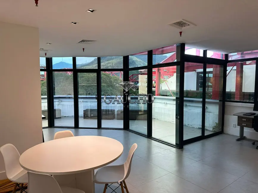 Sala Comercial à venda, 80m2 em Barra da Tijuca, Rio De Janeiro - RJ - imagem 3 Foto 3 de Sala Comercial à venda, 80m2 em Barra da Tijuca, Rio De Janeiro - RJ