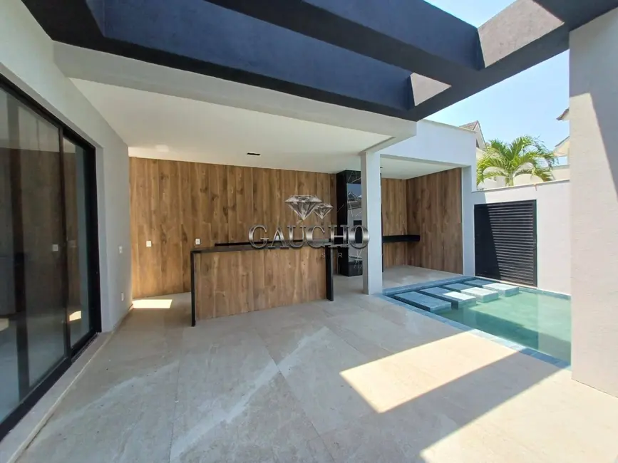 Casa com 4 quartos à venda, 450m2 em Recreio dos Bandeirantes, Rio De Janeiro - RJ - imagem 3 Foto 3 de Casa com 4 quartos à venda, 450m2 em Recreio dos Bandeirantes, Rio De Janeiro - RJ