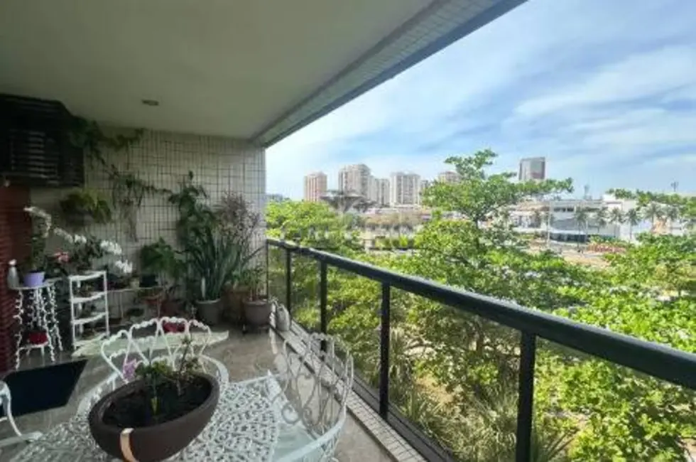 Foto 2 de Apartamento com 4 quartos à venda, 136m2 em Barra da Tijuca, Rio De Janeiro - RJ
