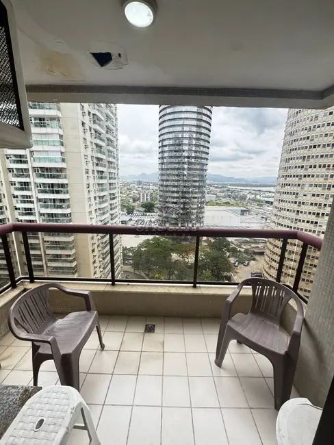 Apartamento com 2 quartos à venda, 65m2 em Barra da Tijuca, Rio De Janeiro - RJ - imagem 3 Foto 3 de Apartamento com 2 quartos à venda, 65m2 em Barra da Tijuca, Rio De Janeiro - RJ