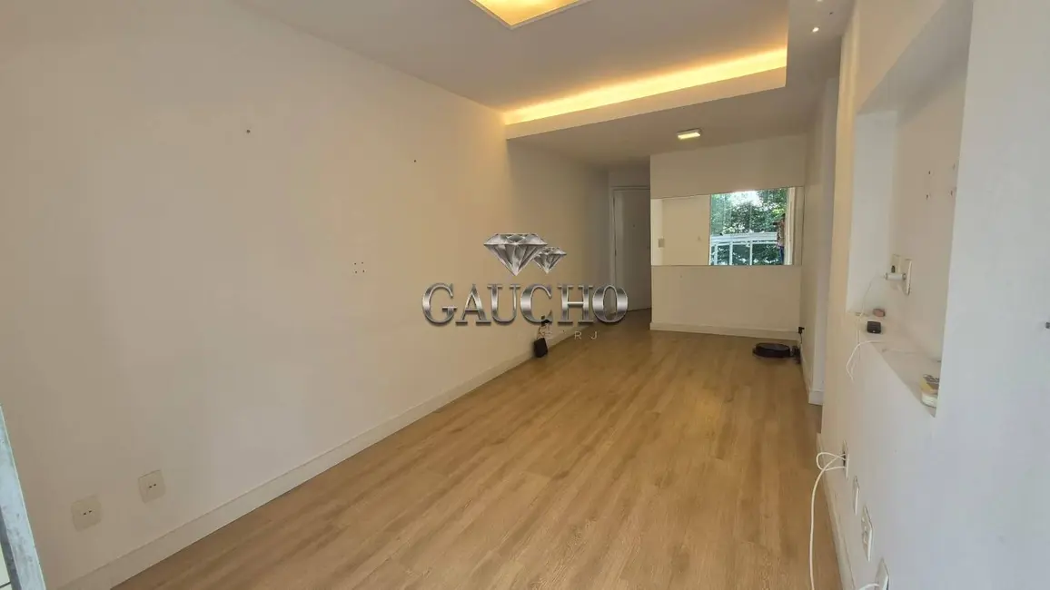 Foto 2 de Apartamento com 3 quartos à venda e para alugar, 77m2 em Rio De Janeiro - RJ