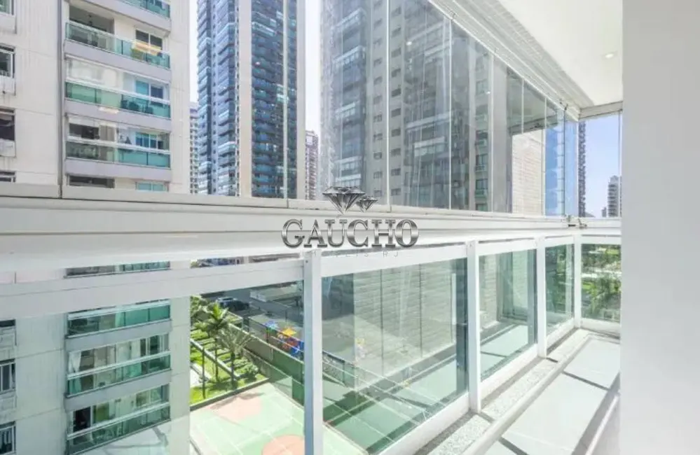 Foto 2 de Apartamento com 2 quartos à venda, 72m2 em Barra da Tijuca, Rio De Janeiro - RJ