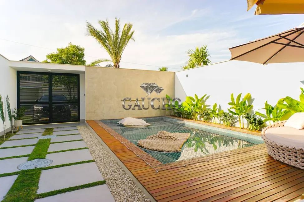 Foto 3 de Casa com 6 quartos à venda, 415m2 em Barra da Tijuca, Rio De Janeiro - RJ