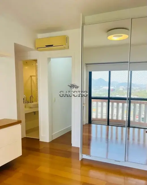 Foto 2 de Apartamento com 3 quartos à venda, 145m2 em Barra da Tijuca, Rio De Janeiro - RJ