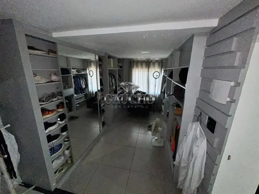 Casa com 5 quartos à venda, 720m2 em Barra da Tijuca, Rio De Janeiro - RJ - imagem 9 Foto 9 de Casa com 5 quartos à venda, 720m2 em Barra da Tijuca, Rio De Janeiro - RJ