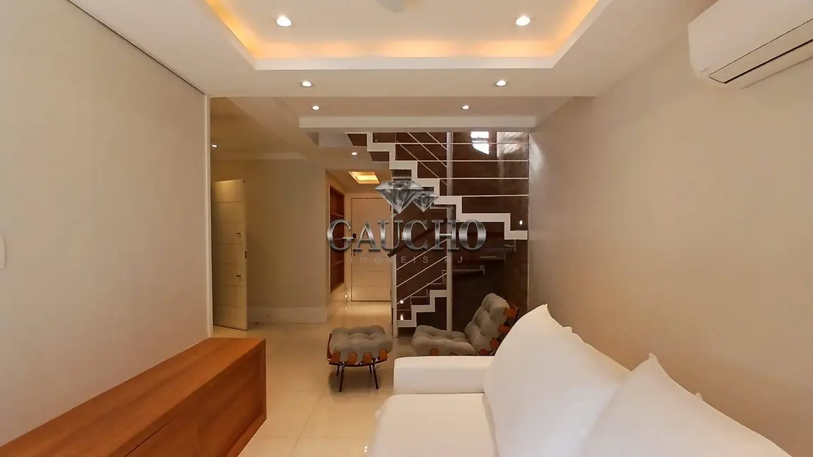 Foto 2 de Cobertura com 3 quartos à venda, 270m2 em Freguesia (Jacarepaguá), Rio De Janeiro - RJ