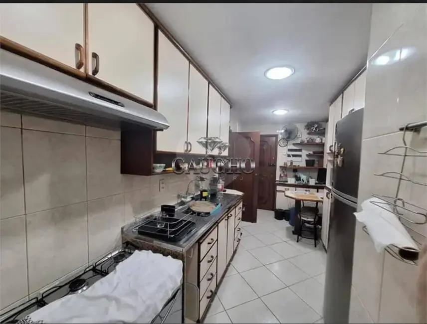 Apartamento com 3 quartos à venda, 133m2 em Vila Isabel, Rio De Janeiro - RJ - imagem 9 Foto 9 de Apartamento com 3 quartos à venda, 133m2 em Vila Isabel, Rio De Janeiro - RJ