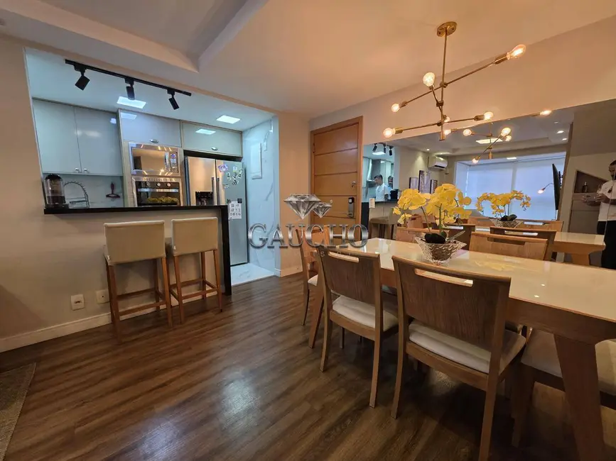 Cobertura com 3 quartos à venda, 143m2 em Rio De Janeiro - RJ - imagem 9 Foto 9 de Cobertura com 3 quartos à venda, 143m2 em Rio De Janeiro - RJ