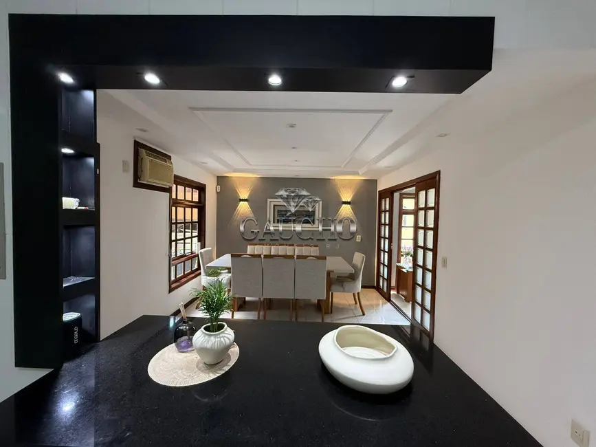 Foto 13 de Casa com 5 quartos à venda, 369m2 em Jacarepaguá, Rio De Janeiro - RJ