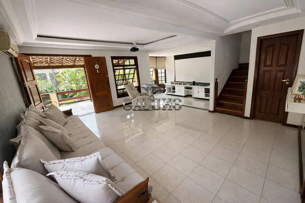 Foto 10 de Casa com 5 quartos à venda, 369m2 em Jacarepaguá, Rio De Janeiro - RJ