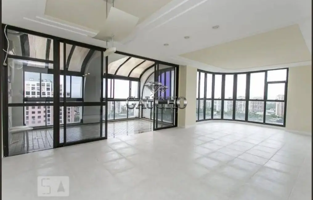 Apartamento com 3 quartos para alugar, 200m2 em Barra da Tijuca, Rio De Janeiro - RJ - imagem 4 Foto 4 de Apartamento com 3 quartos para alugar, 200m2 em Barra da Tijuca, Rio De Janeiro - RJ