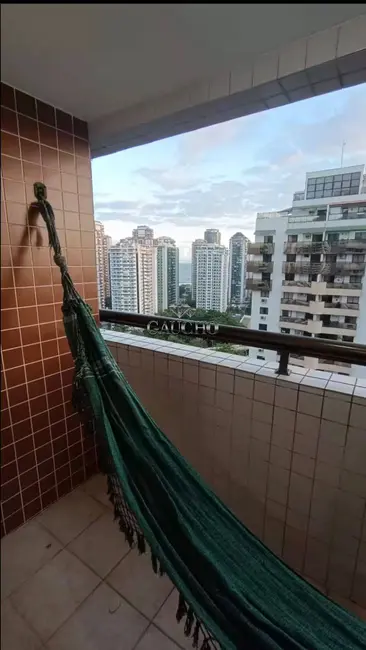 Foto 3 de Apartamento com 2 quartos à venda, 65m2 em Barra da Tijuca, Rio De Janeiro - RJ