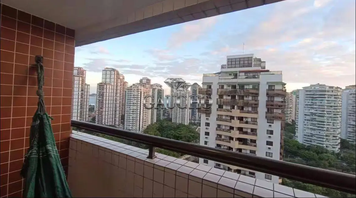 Foto 4 de Apartamento com 2 quartos à venda, 65m2 em Barra da Tijuca, Rio De Janeiro - RJ