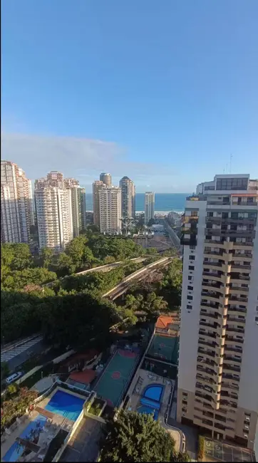 Foto 2 de Apartamento com 2 quartos à venda, 65m2 em Barra da Tijuca, Rio De Janeiro - RJ
