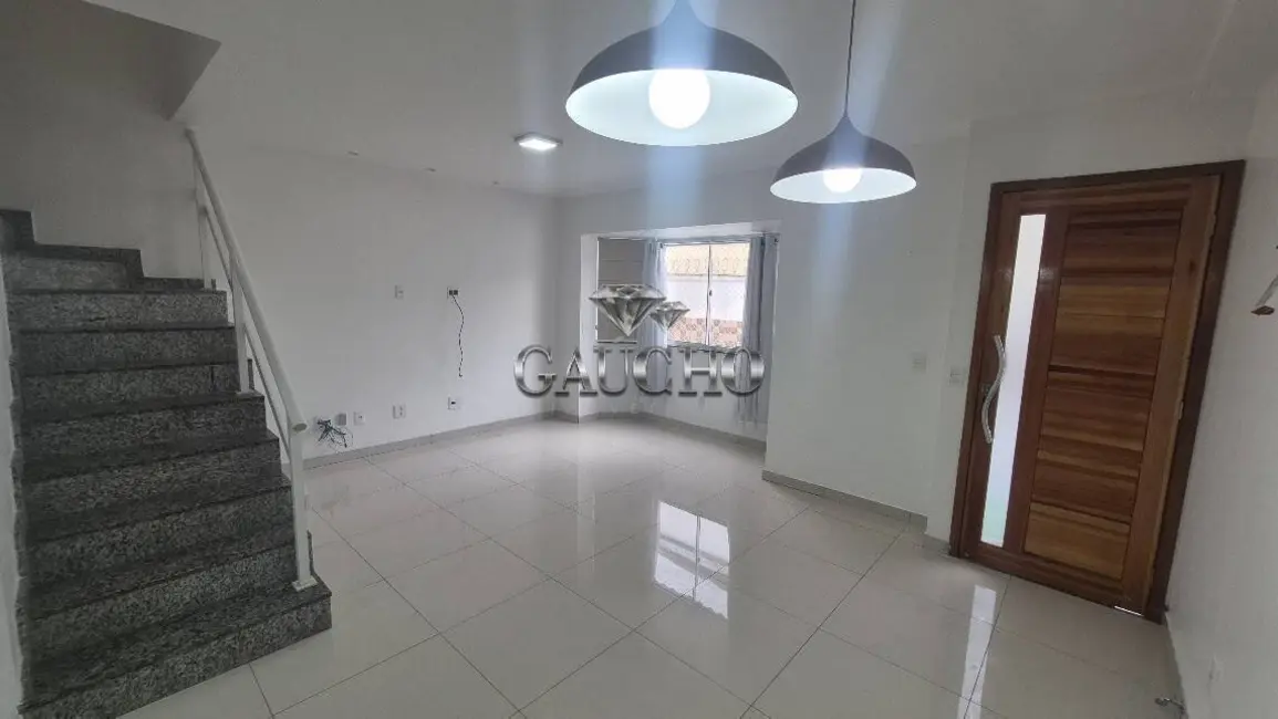 Foto 2 de Casa com 4 quartos para alugar, 120m2 em Taquara, Rio De Janeiro - RJ