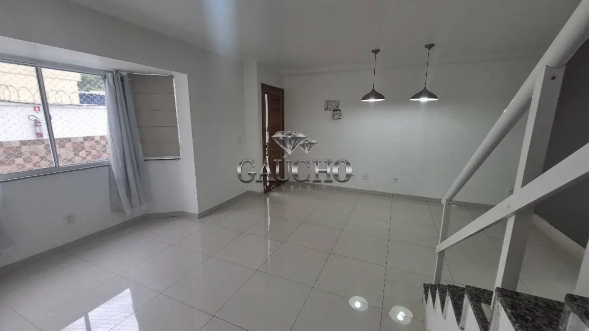 Foto 1 de Casa com 4 quartos para alugar, 120m2 em Taquara, Rio De Janeiro - RJ