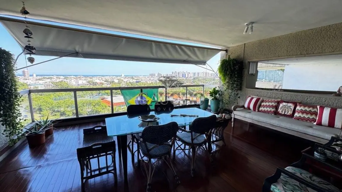 Apartamento com 4 quartos à venda, 204m2 em Itanhangá, Rio De Janeiro - RJ - imagem 8 Foto 8 de Apartamento com 4 quartos à venda, 204m2 em Itanhangá, Rio De Janeiro - RJ