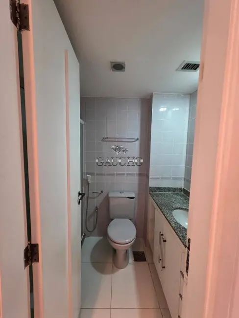 Apartamento com 2 quartos à venda, 61m2 em Barra da Tijuca, Rio De Janeiro - RJ - imagem 4 Foto 4 de Apartamento com 2 quartos à venda, 61m2 em Barra da Tijuca, Rio De Janeiro - RJ