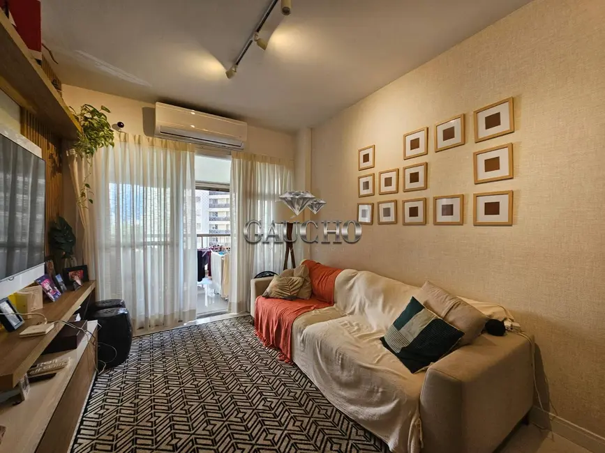Apartamento com 2 quartos à venda, 78m2 em Rio De Janeiro - RJ - imagem 3 Foto 3 de Apartamento com 2 quartos à venda, 78m2 em Rio De Janeiro - RJ