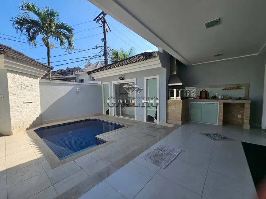 Foto 2 de Casa com 5 quartos à venda e para alugar, 320m2 em Vargem Grande, Rio De Janeiro - RJ