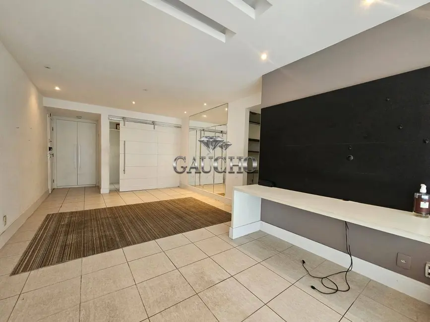 Foto 3 de Apartamento com 3 quartos à venda, 110m2 em Rio De Janeiro - RJ