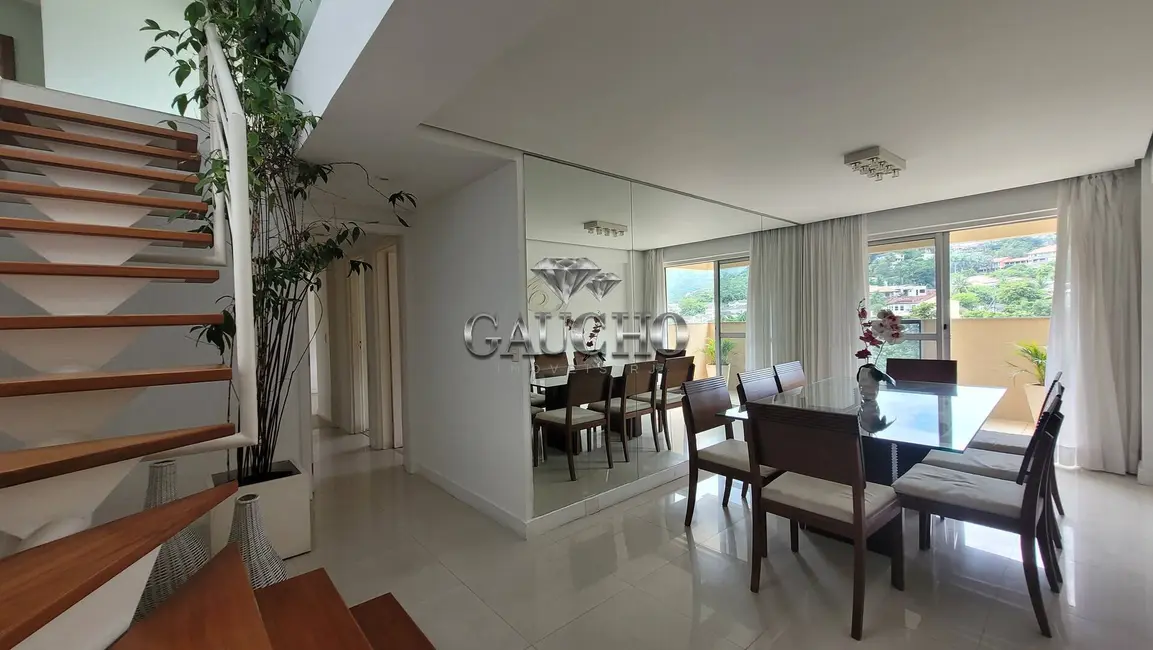 Cobertura com 5 quartos à venda, 277m2 em Freguesia (Jacarepaguá), Rio De Janeiro - RJ - imagem 2 Foto 2 de Cobertura com 5 quartos à venda, 277m2 em Freguesia (Jacarepaguá), Rio De Janeiro - RJ