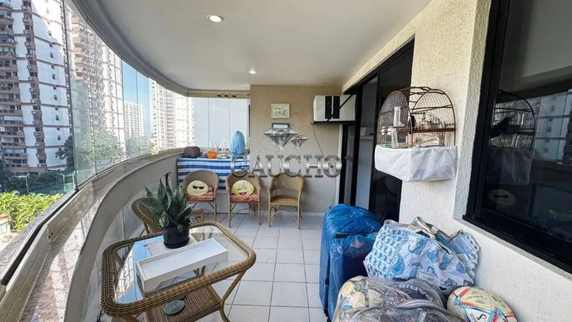 Apartamento com 2 quartos à venda, 96m2 em Barra da Tijuca, Rio De Janeiro - RJ - imagem 1 Foto 1 de Apartamento com 2 quartos à venda, 96m2 em Barra da Tijuca, Rio De Janeiro - RJ