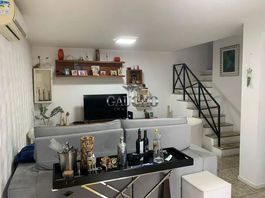 Casa com 4 quartos à venda, 200m2 em Recreio dos Bandeirantes, Rio De Janeiro - RJ - imagem 4 Foto 4 de Casa com 4 quartos à venda, 200m2 em Recreio dos Bandeirantes, Rio De Janeiro - RJ