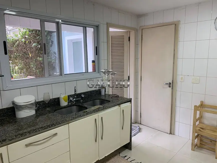 Casa com 4 quartos à venda, 200m2 em Recreio dos Bandeirantes, Rio De Janeiro - RJ - imagem 5 Foto 5 de Casa com 4 quartos à venda, 200m2 em Recreio dos Bandeirantes, Rio De Janeiro - RJ