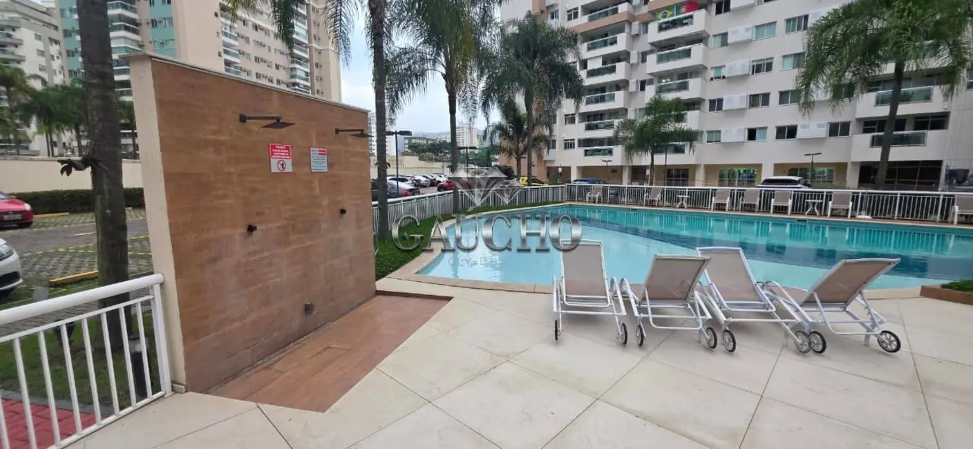 Foto 3 de Apartamento com 2 quartos para alugar, 70m2 em Rio De Janeiro - RJ