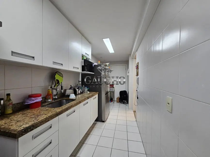 Foto 9 de Apartamento com 4 quartos à venda e para alugar, 150m2 em Rio De Janeiro - RJ