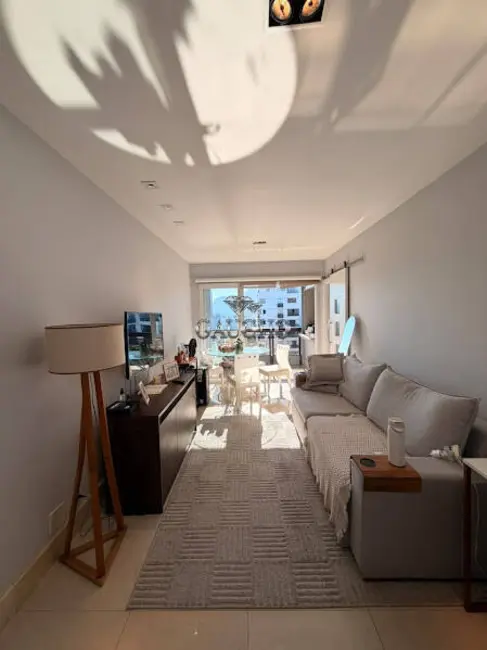 Apartamento com 1 quarto para alugar, 58m2 em Barra da Tijuca, Rio De Janeiro - RJ - imagem 5 Foto 5 de Apartamento com 1 quarto para alugar, 58m2 em Barra da Tijuca, Rio De Janeiro - RJ
