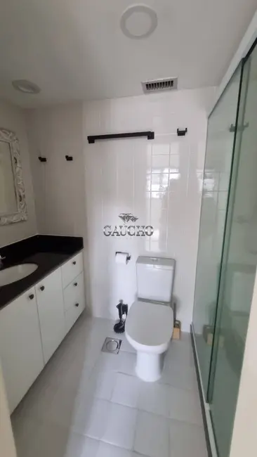 Foto 4 de Apartamento com 2 quartos à venda, 63m2 em Barra da Tijuca, Rio De Janeiro - RJ