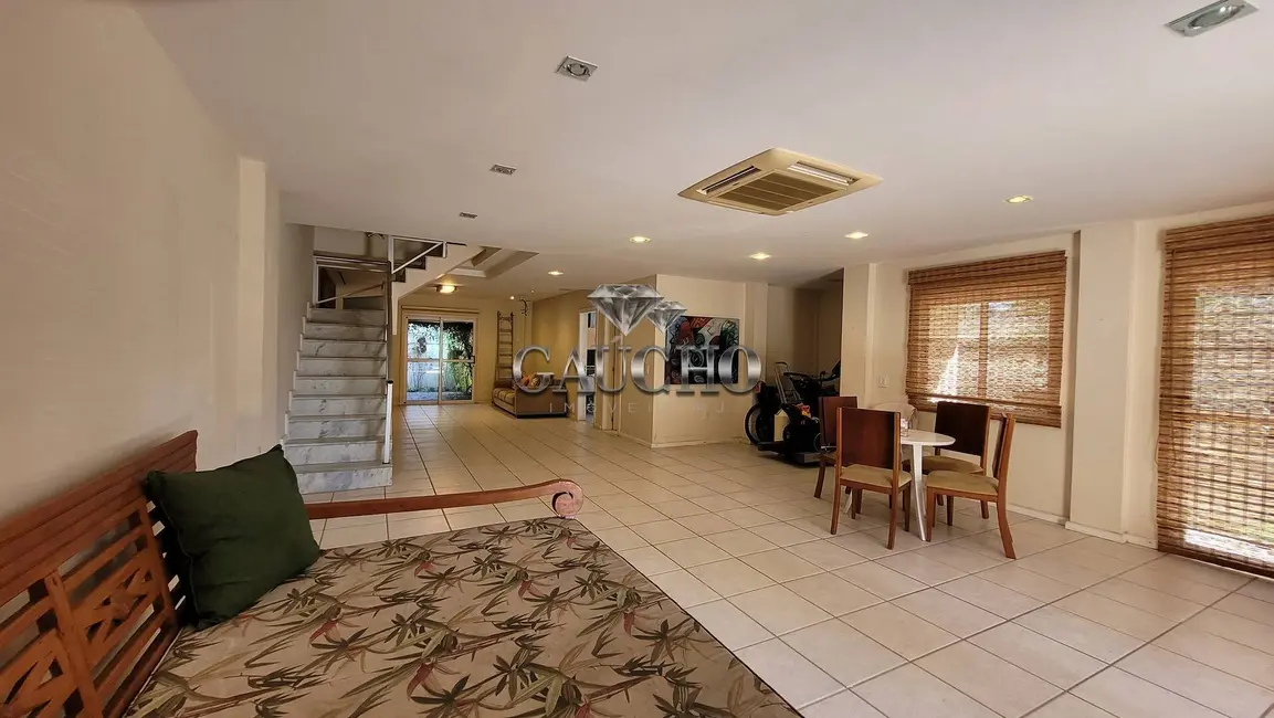 Casa com 4 quartos à venda, 250m2 em Recreio dos Bandeirantes, Rio De Janeiro - RJ - imagem 9 Foto 9 de Casa com 4 quartos à venda, 250m2 em Recreio dos Bandeirantes, Rio De Janeiro - RJ