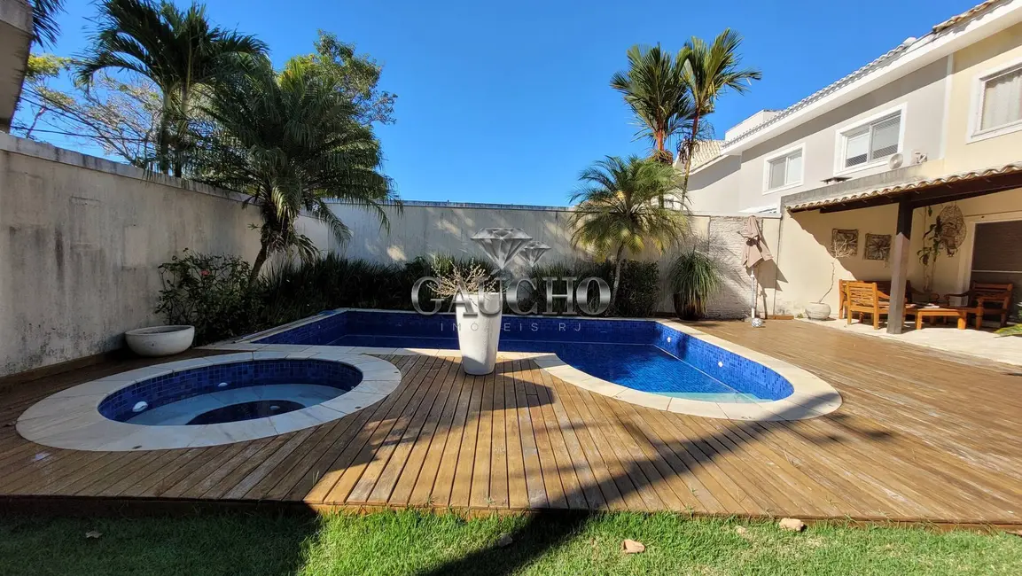 Casa com 4 quartos à venda, 250m2 em Recreio dos Bandeirantes, Rio De Janeiro - RJ - imagem 4 Foto 4 de Casa com 4 quartos à venda, 250m2 em Recreio dos Bandeirantes, Rio De Janeiro - RJ