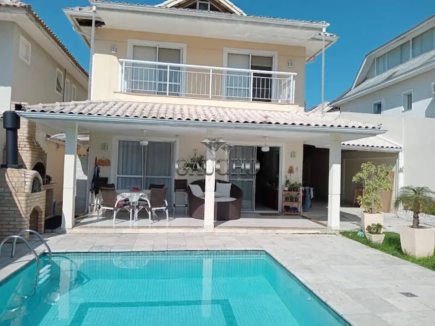 Foto 1 de Casa com 4 quartos à venda e para alugar, 265m2 em Recreio dos Bandeirantes, Rio De Janeiro - RJ