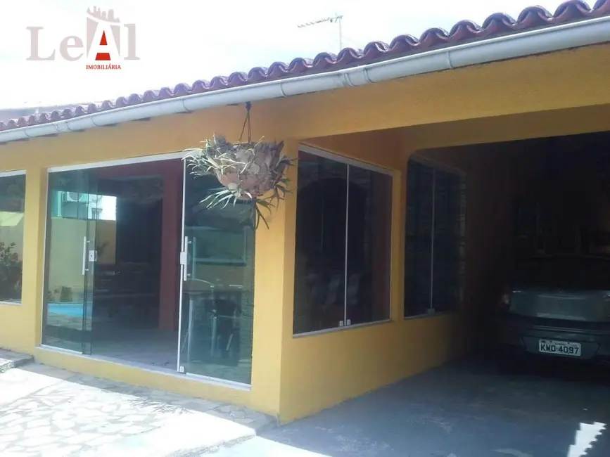 Foto 2 de Casa com 5 quartos à venda, 360m2 em Centro, Marica - RJ