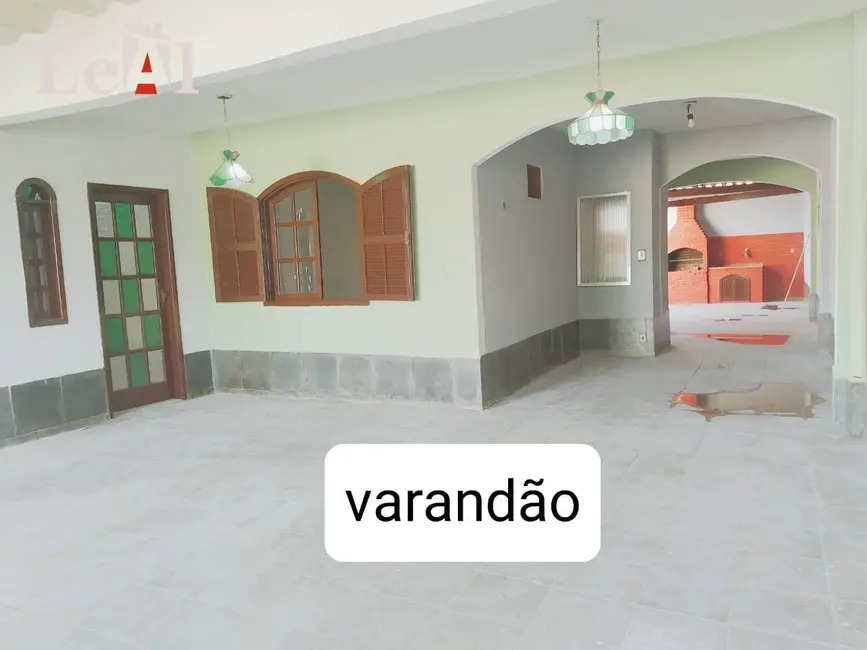 Casa com 4 quartos à venda, 360m2 em Itapeba, Marica - RJ - imagem 9 Foto 9 de Casa com 4 quartos à venda, 360m2 em Itapeba, Marica - RJ