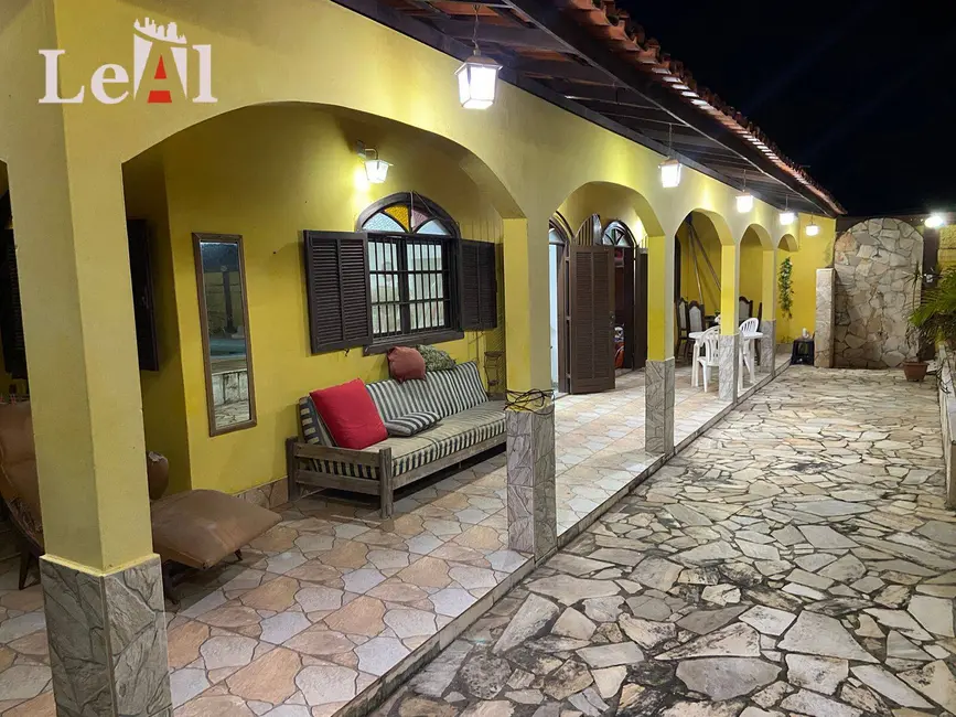 Foto 5 de Casa com 7 quartos à venda, 720m2 em Jacaroá, Marica - RJ