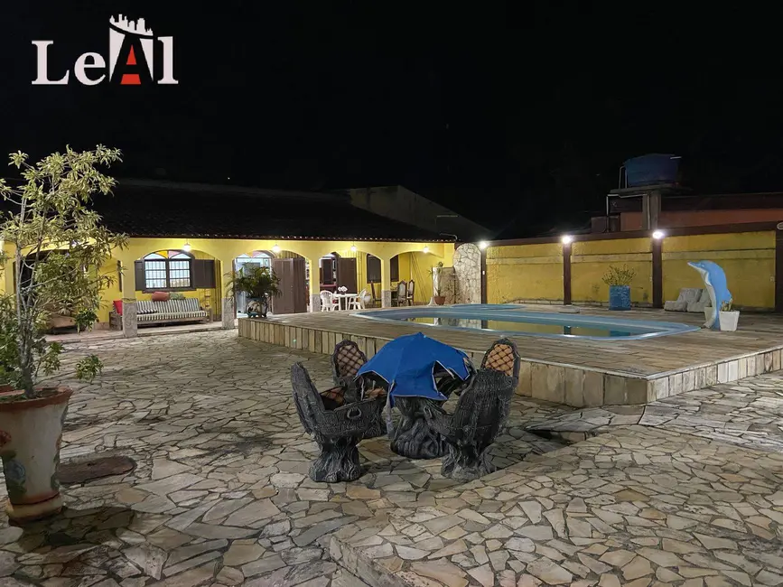 Foto 4 de Casa com 7 quartos à venda, 720m2 em Jacaroá, Marica - RJ